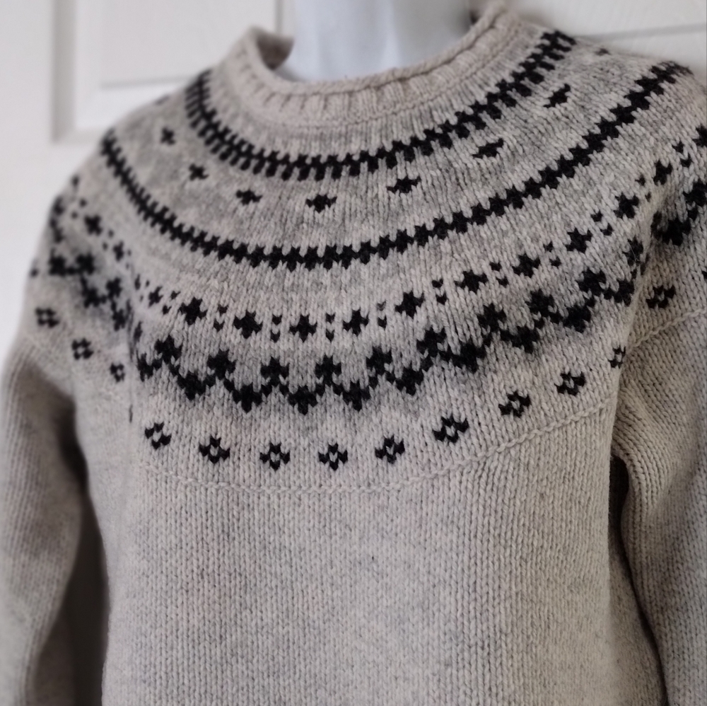 LL Bean 100% Lambswool Sweater Sz. S